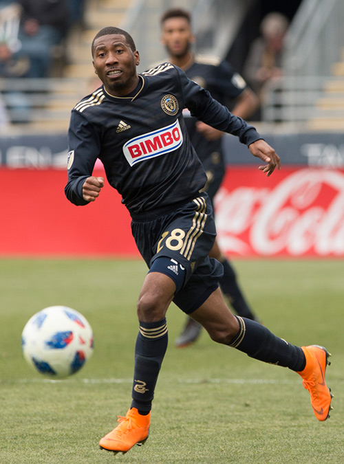 Photo by Earl Gardner