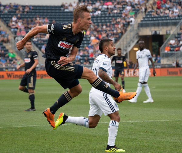 Photo by Earl Gardner